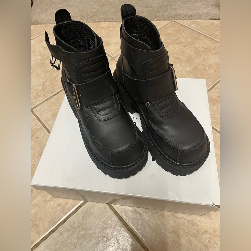 Unif Black Crank Boot Size 6